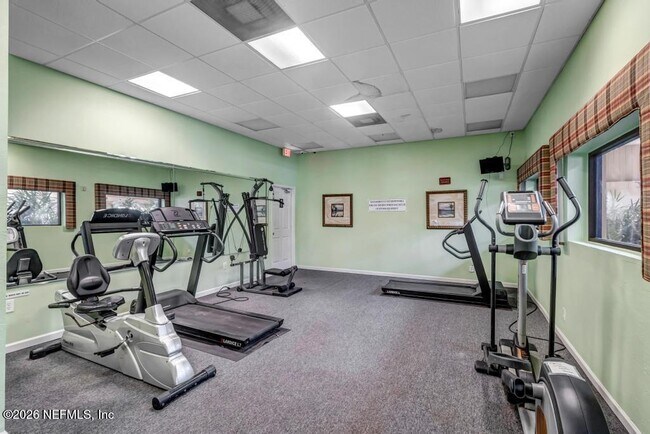 Building Photo - 3906 Mission Dr