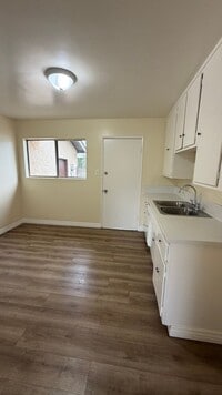 Building Photo - 159th