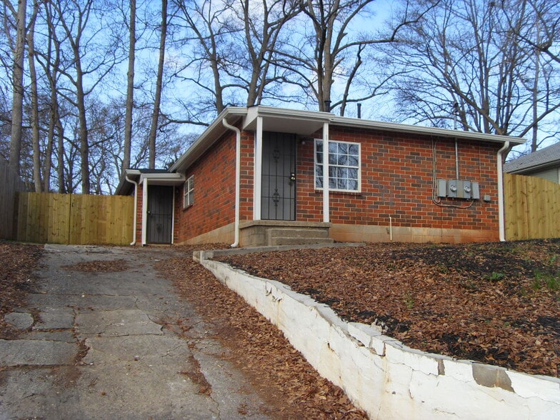 Building Photo - 135 Ericson Street Southeast