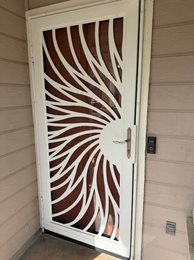 Building Photo - Cozy home in Natomas