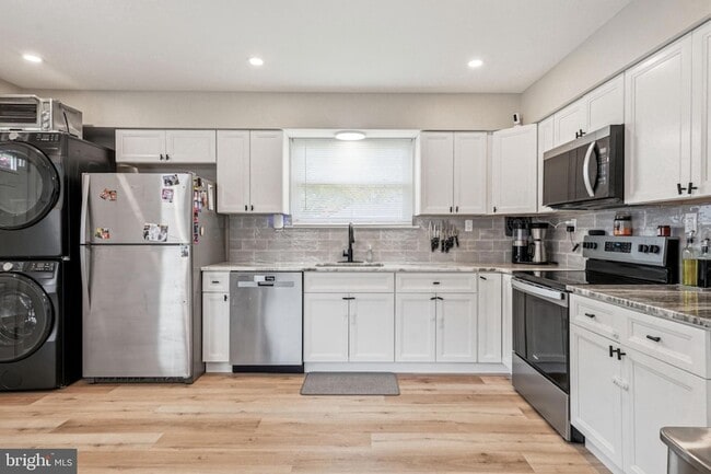 Building Photo - 114 Grandview Ave