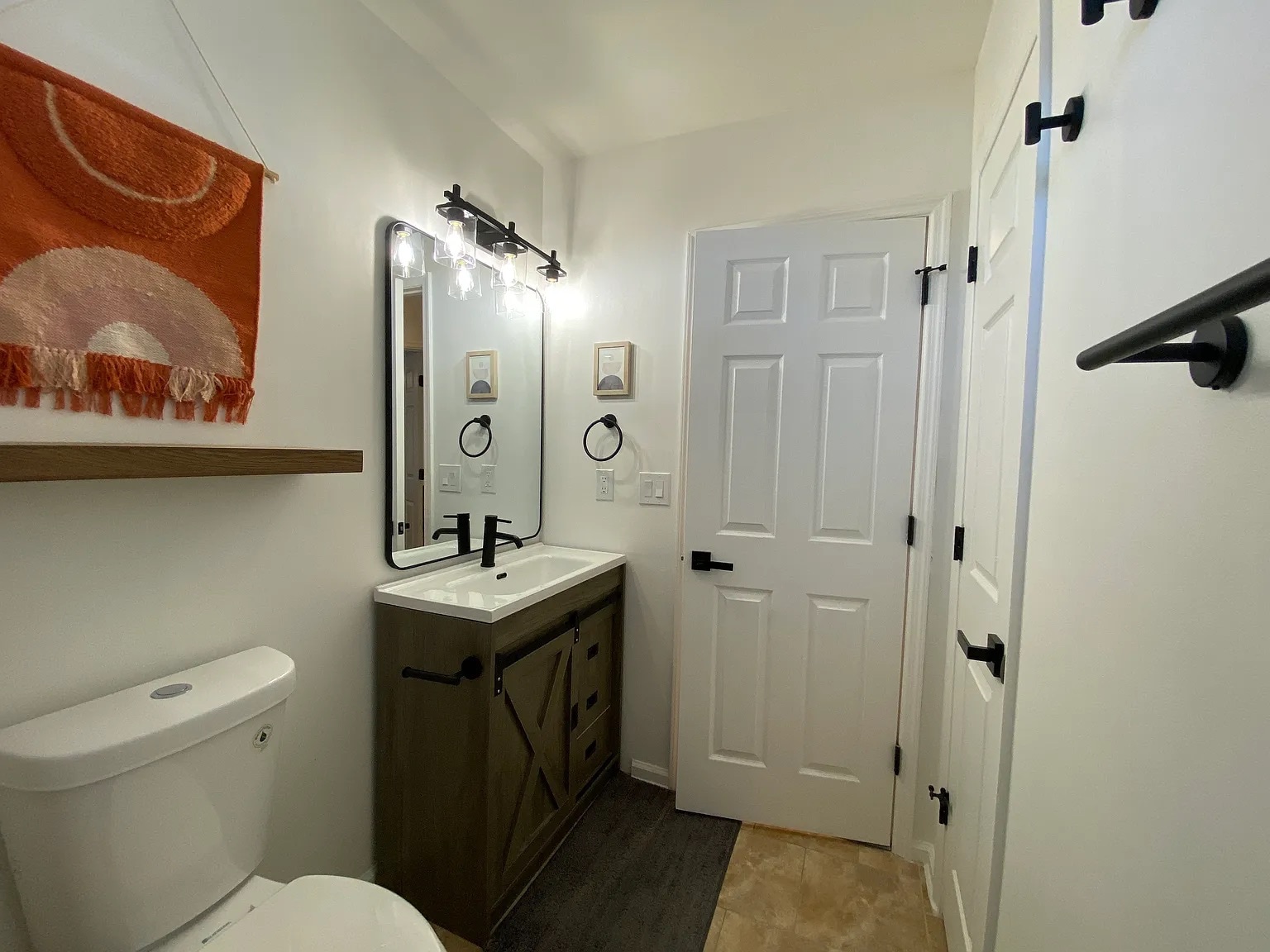 Building Photo - Room in House on Parkside Dr