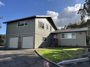 Building Photo - 1776 Meda Ave