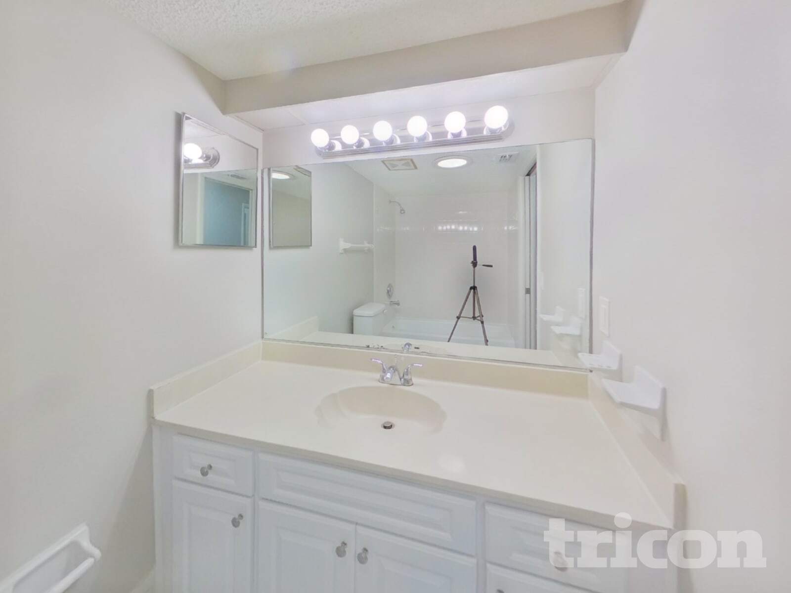 Building Photo - 4704 Foxshire Cir