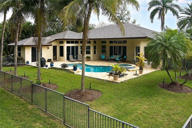 Building Photo - 6807 NW 66th Way