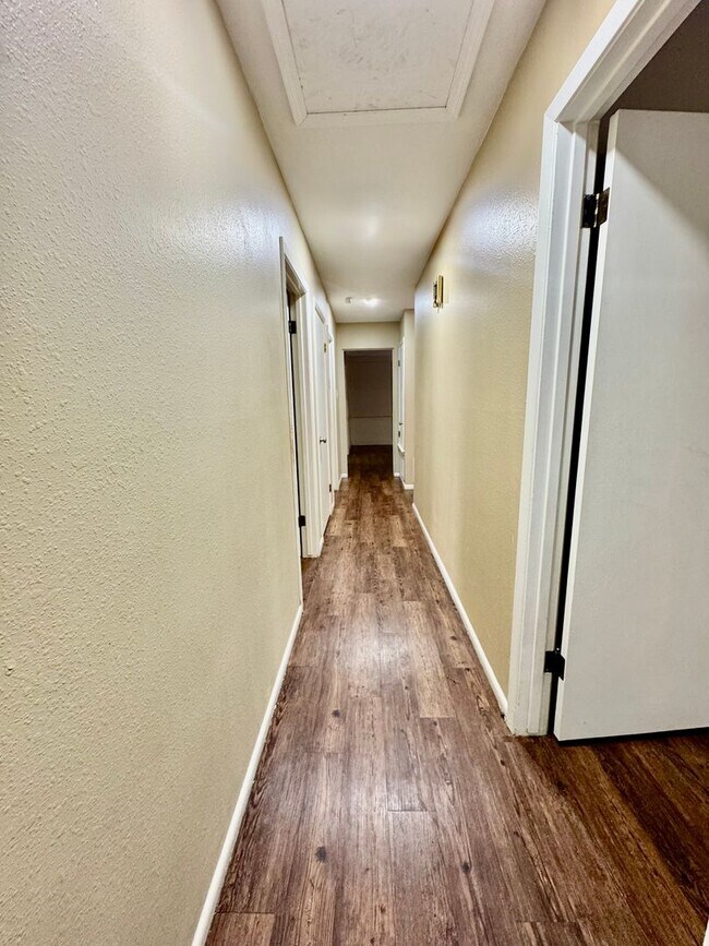 Building Photo - 5122 Moultrie Dr