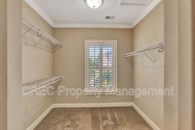 Building Photo - 258 Silver Cypress Cir