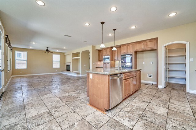 Building Photo - 7870 Sanctuary Dr