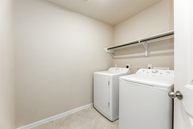 Building Photo - 3014 Josephine Falls Ct