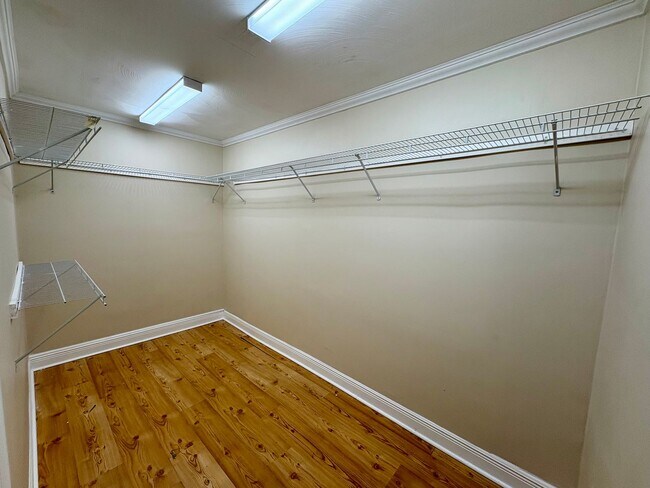 Building Photo - 3/2 Jensen Beach Home with fenced yard and no HOA