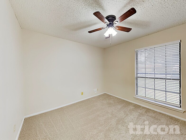 Building Photo - 6215 Ridge Arbor St