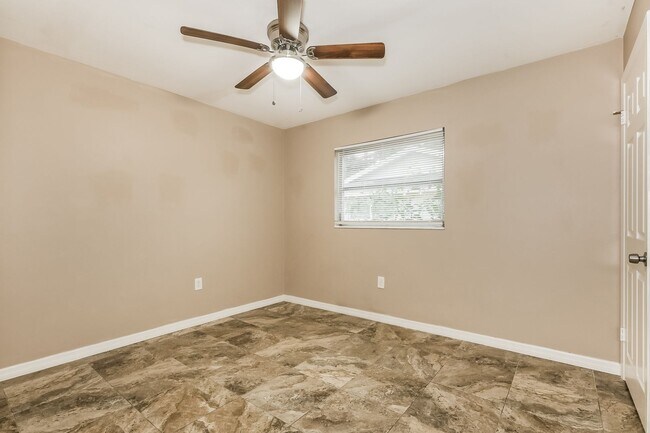 Building Photo - 4 BR/2.5BA | Newly Renovated Single Family Home | 1-Car Covered Parking | Fenced backyard!