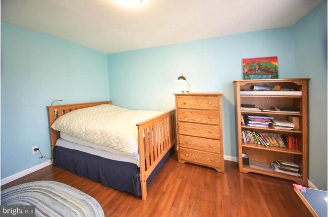 Building Photo - 1120 Cymry Dr