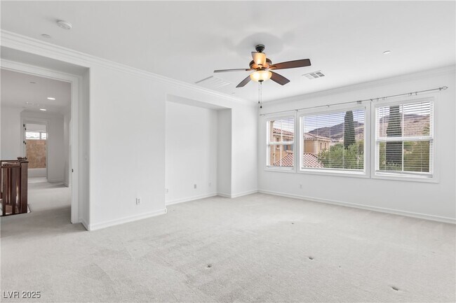 Building Photo - 58 Contrada Fiore Dr