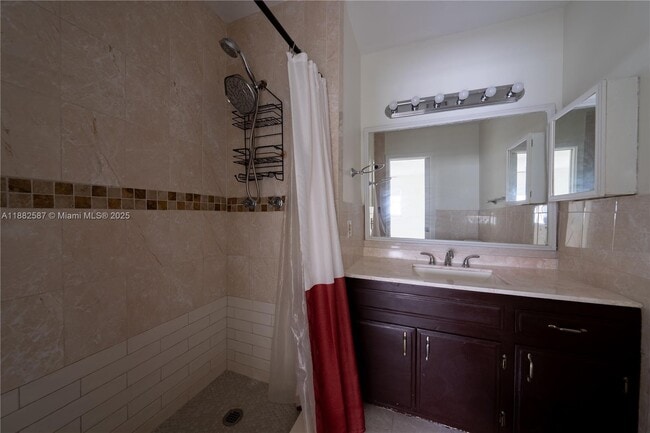 Building Photo - 2702 NW 51st Pl