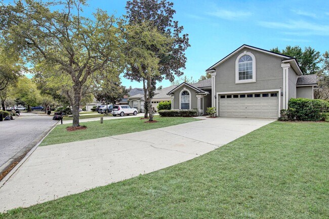 Building Photo - Renovated 5 bedroom/3 bathroom home in Wor...
