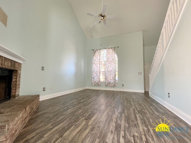 Building Photo - 1059 Windmill Dr
