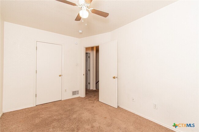 Building Photo - 4408 Deek Dr