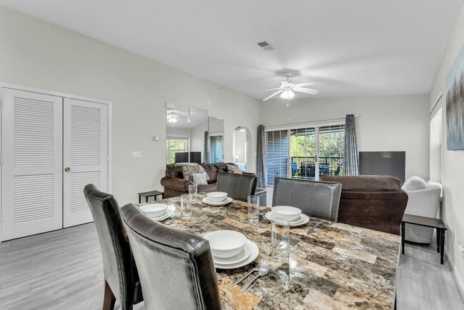 Building Photo - 155 W Rockford Dr