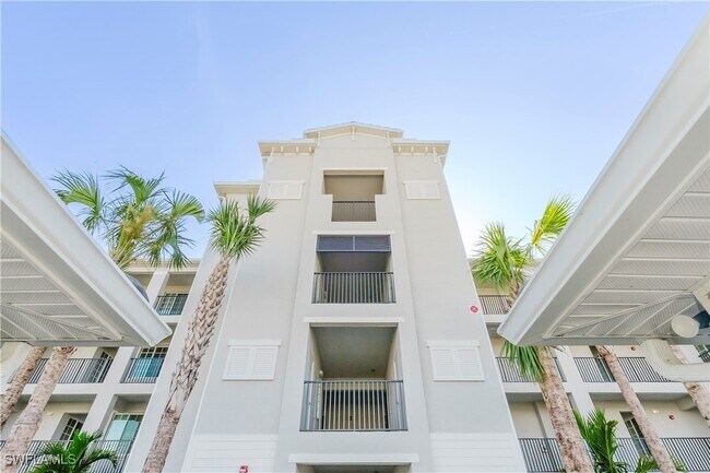Building Photo - 15285 Grn Acrs Ave