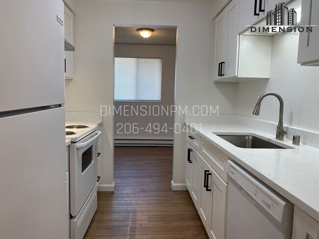 Interior Photo - 306 Stanford Drive