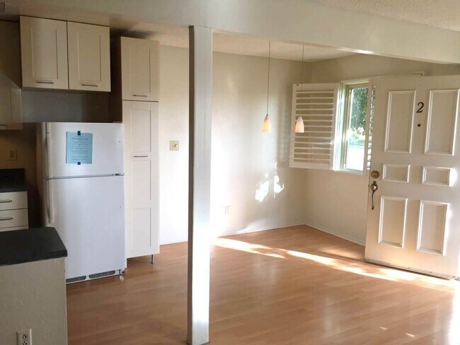 Building Photo - Epic REA: Cozy 2BR Near UC Davis w/ Garage...