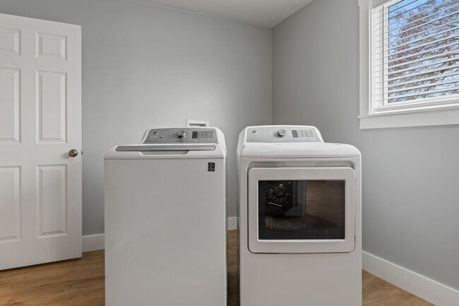 Building Photo - Stunning 5-Bedroom Home on Nearly 1 Acre – Fully Fenced w/ Treehouse | Indian Meadows | Coeur d’A...