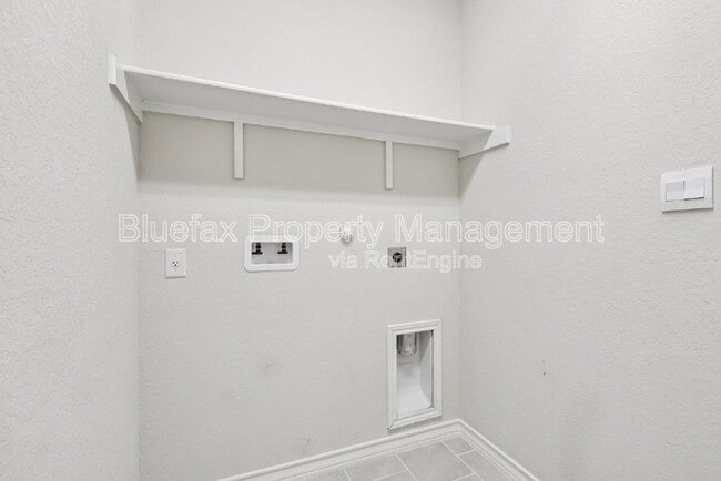 Building Photo - 4712 Paluxy Trl