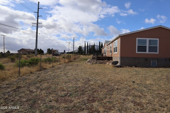 Building Photo - 5181 E Shirley Dr