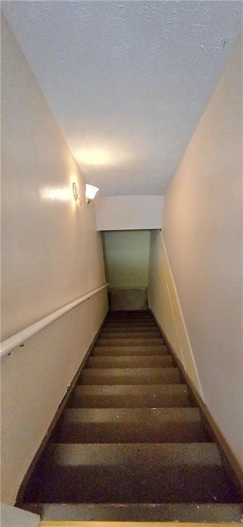 Building Photo - 610 James Ridge Dr