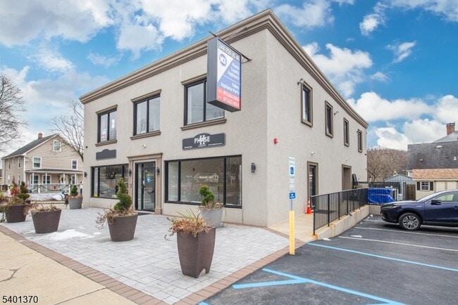 Building Photo - 248 US-46