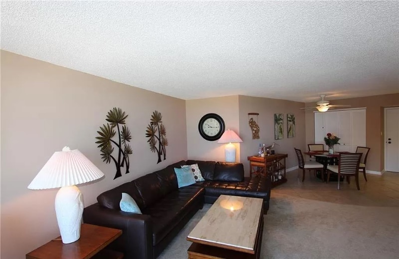 Building Photo - 320 Seaview Ct