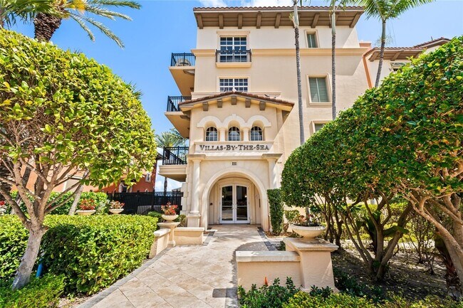 Building Photo - 4444 El Mar Dr