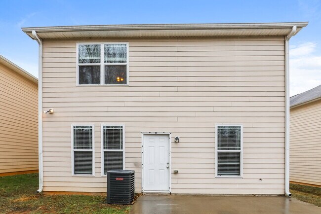 Building Photo - 1555 Persimmon Trace