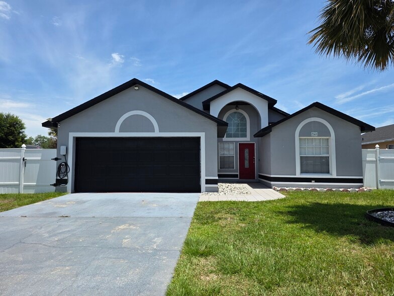 Building Photo - 763 Country Woods Cir