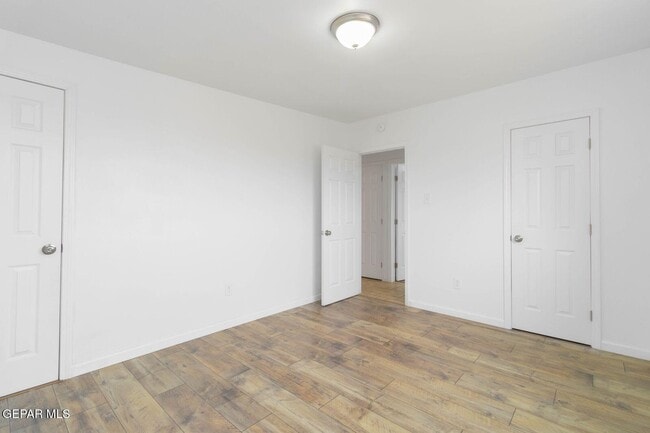 Building Photo - 8620 Campana Ct