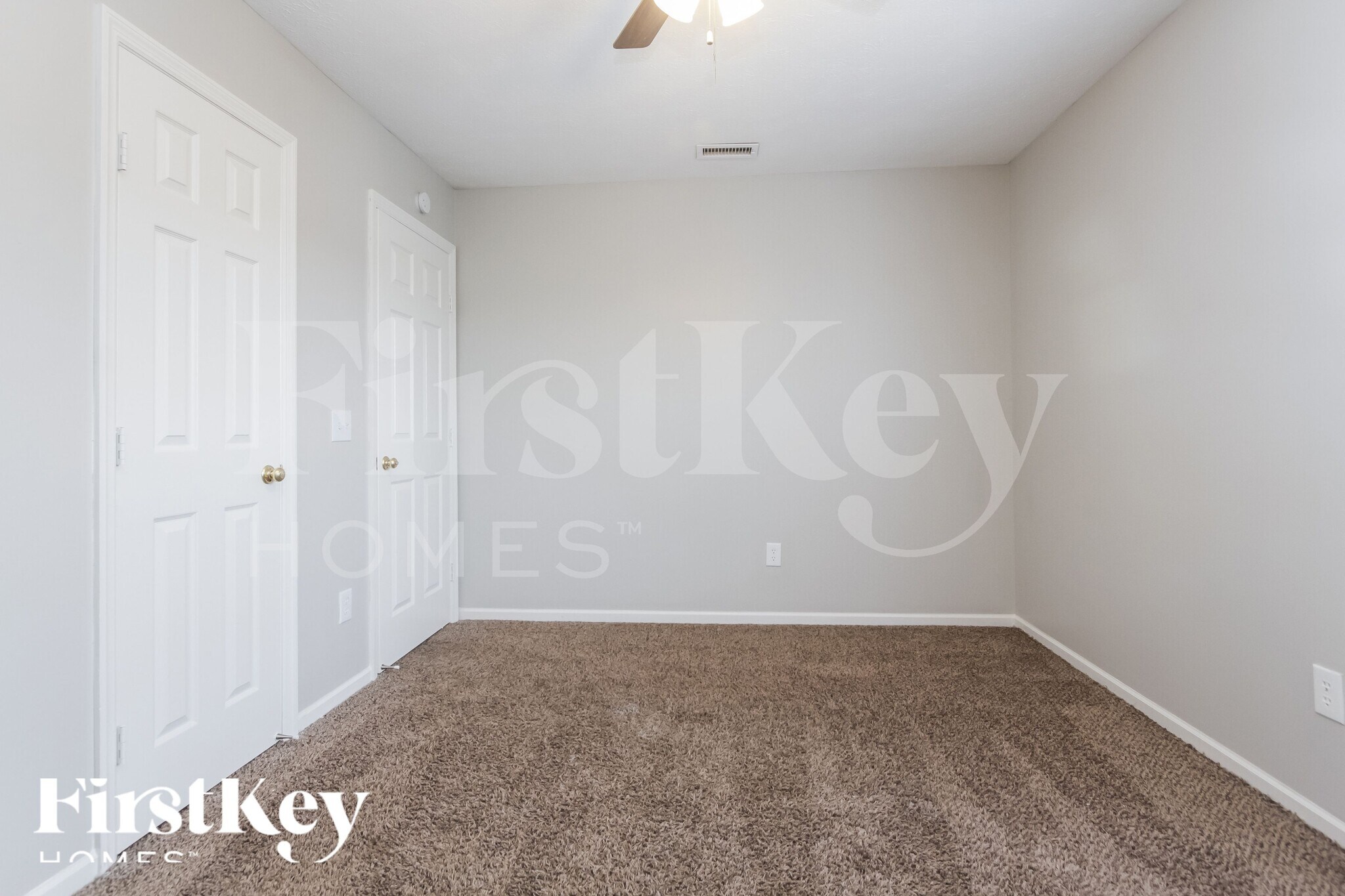 Building Photo - 7474 Carnation Ln