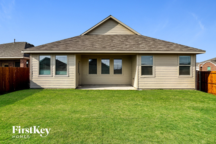 Building Photo - 5634 Elwood Dr