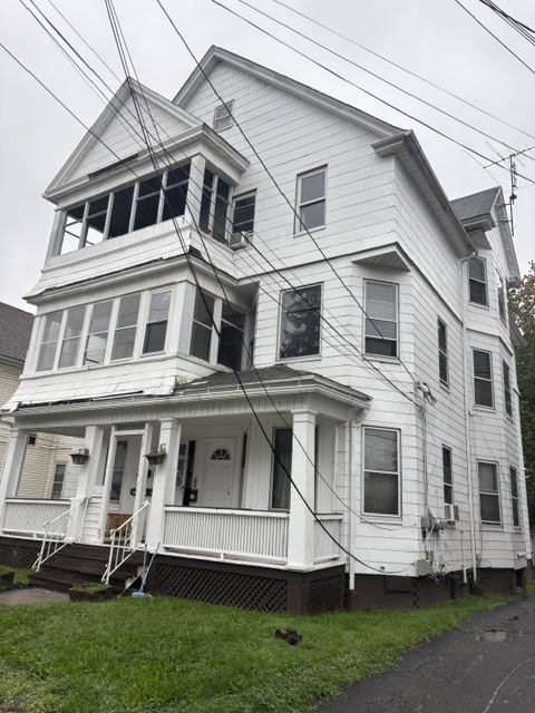 Building Photo - 474 Stanley St
