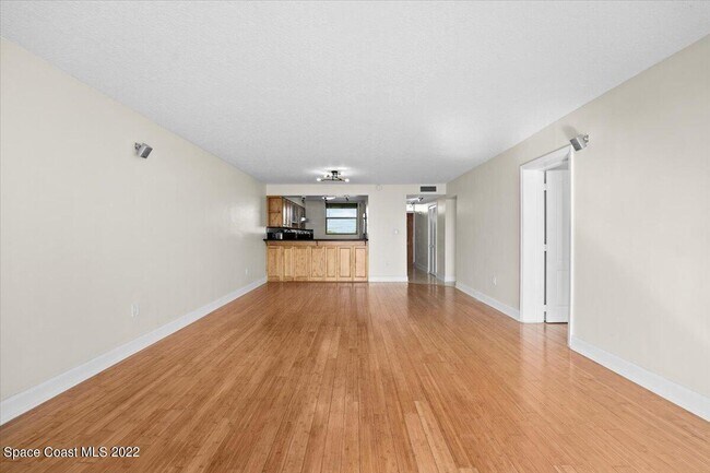 Building Photo - 2101 S Atlantic Ave