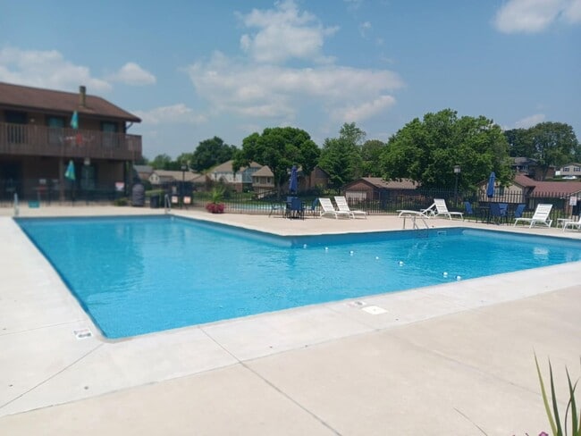 Building Photo - Valley Brook Community