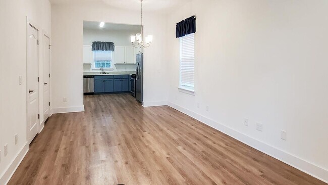 Building Photo - 5406 Arrowhead Rd