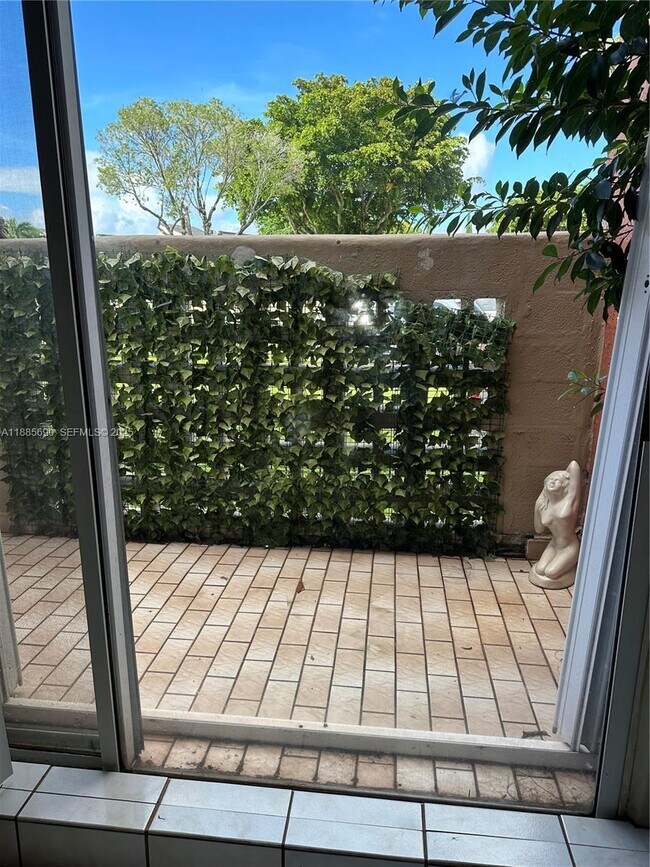 Building Photo - 10245 NW 9th St Cir