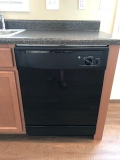 No need to handwash those dishes - 2312-A Belle Ave NE