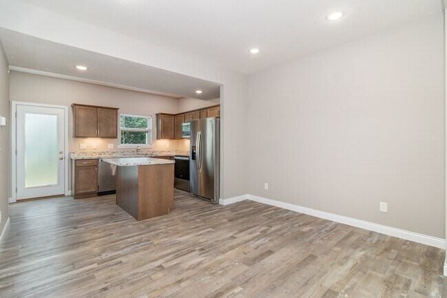 Building Photo - 5565 Limaburg Rd