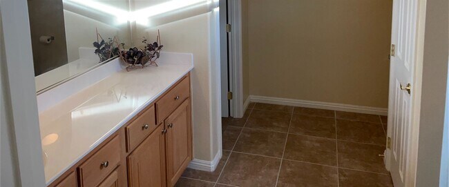 Building Photo - REALLY NICE HOME    NEVADA RANCH estates