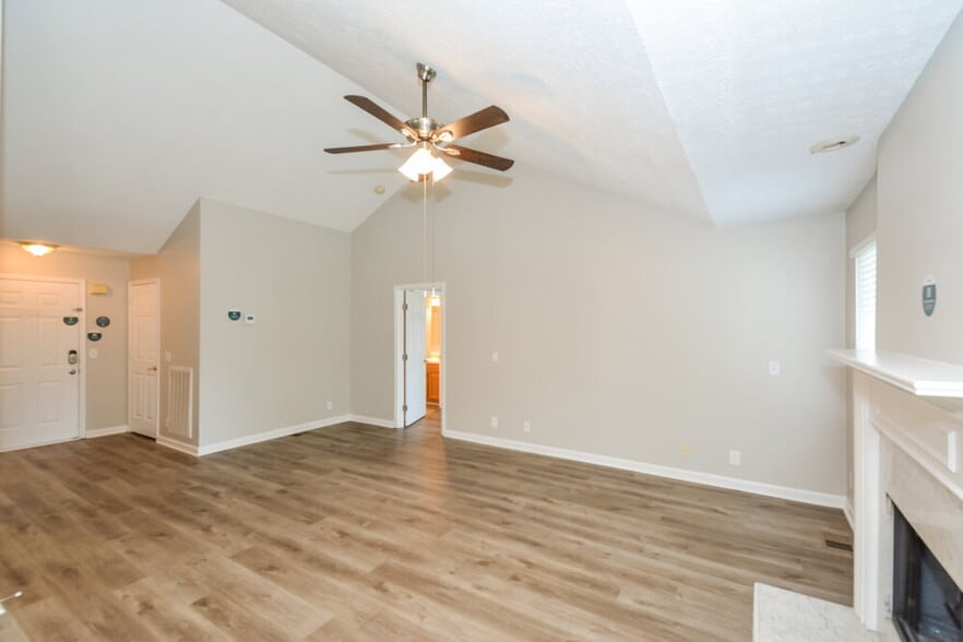 Building Photo - 624 Mable Dr