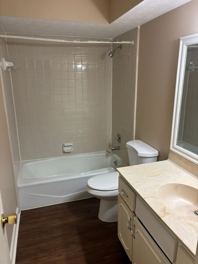 Building Photo - 6313 Olde Towne Dr