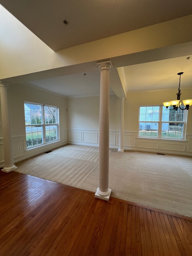 Building Photo - 45593 Pleasant Mill Dr