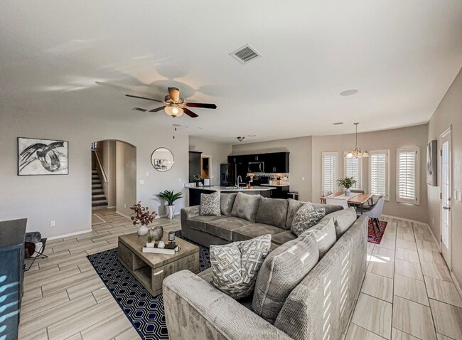 Building Photo - Westside area Rental (Completely Furnished) Beautiful 3 bed/2.5 baths